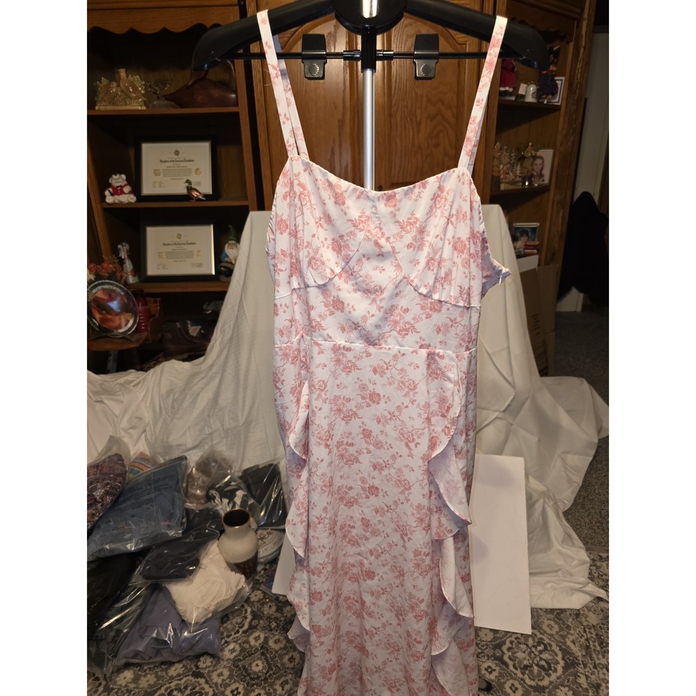 Belle Pouge 2XL Maxi Dress Spaghetti Straps Side Zip. Rousing Back. Ruffled...